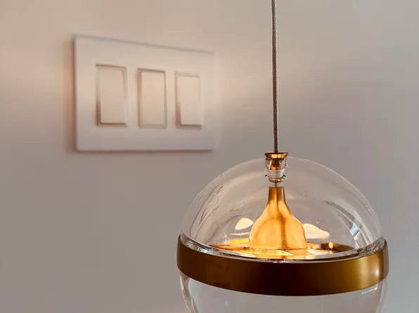 350 East 18th Street image 1 of 1