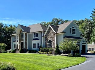 37 Little Meadow Way, North Reading, MA 01864
