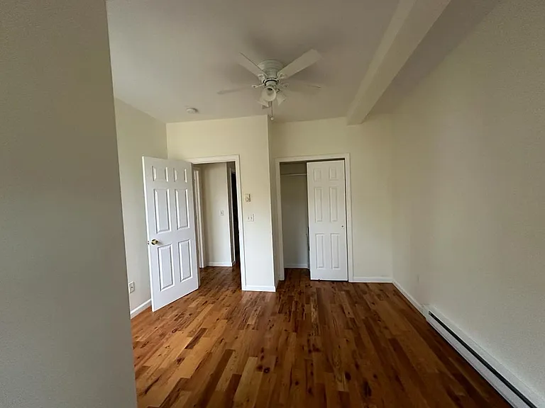 18 Hazel St — Photo 4