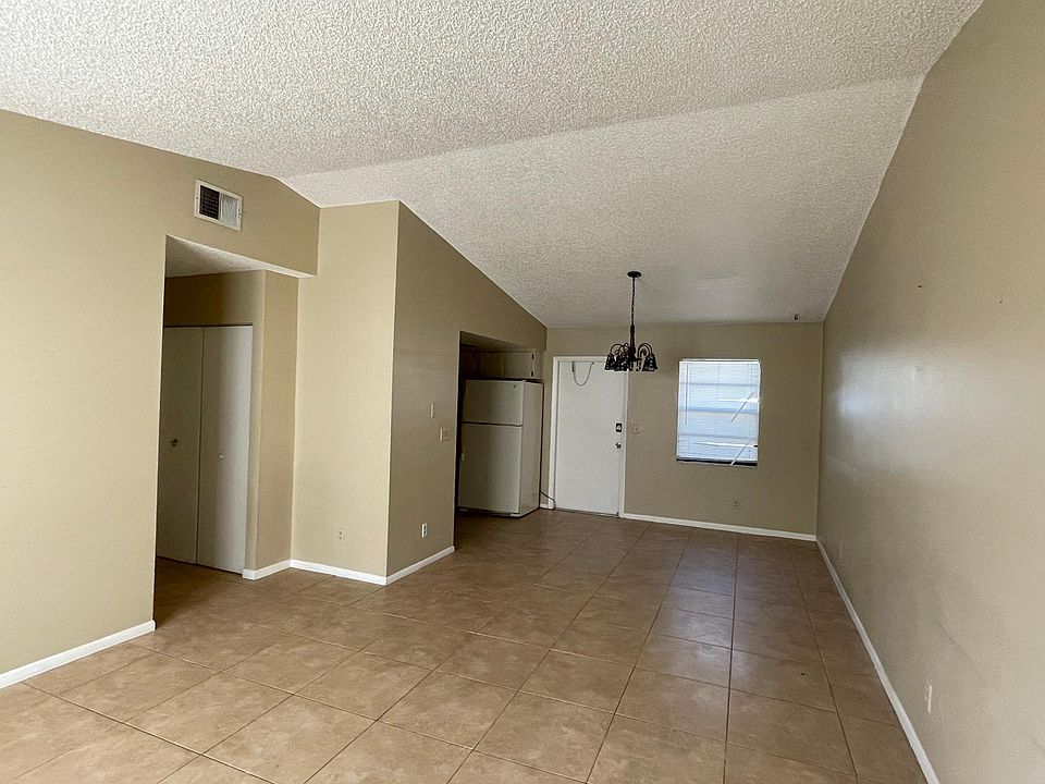 1916 Wolford Rd B Clearwater FL 33760 Zillow