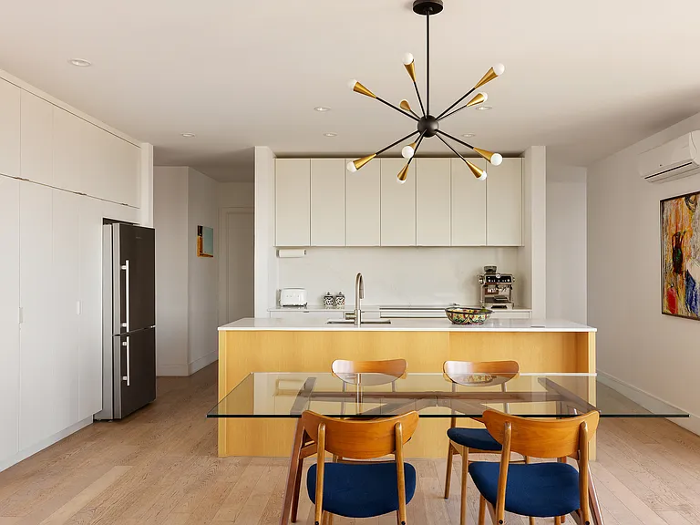 762 Park Pl #Penthouse 1 — Photo 10