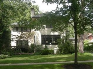 540 E Scranton Ave, Lake Bluff, IL 60044