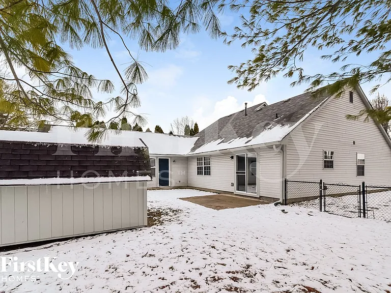 11704 Grenadier Ln — Photo 15