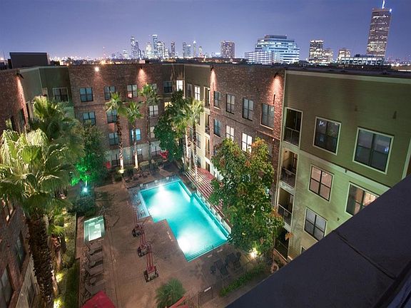 3rd image of 3990 Washington Ave #2-2212