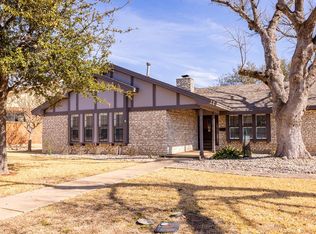 407 Meadow Ridge Dr, Kerrville, TX 78028