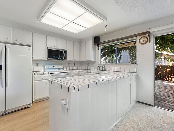 4th image of 4642 Sugarland Cir