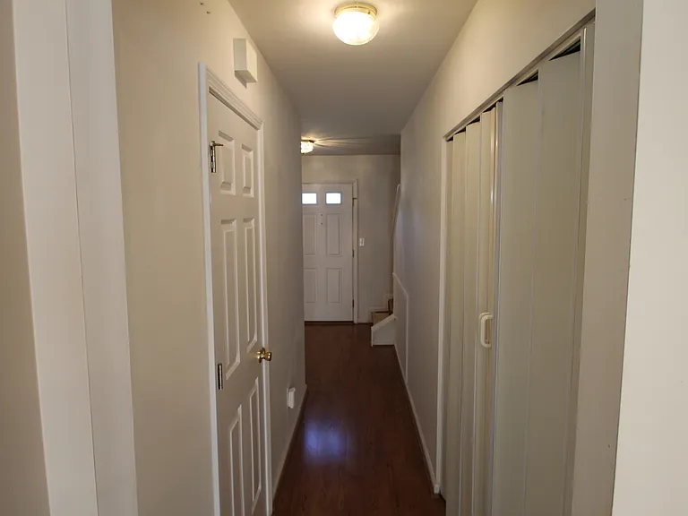 583 Stonehenge Dr — Photo 5