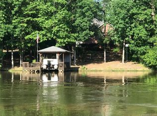 131 Uwharrie Ct, Mount Gilead, NC 27306