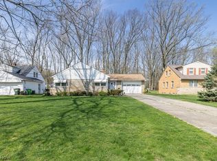 2142 Waynoka Rd, Euclid, OH 44117