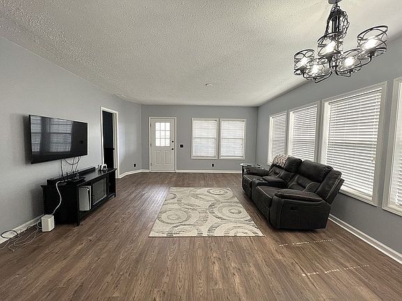 4th image of 5256 Sheffield Dr