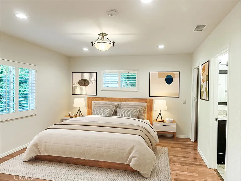 5857 Balcom Ave — Photo 15