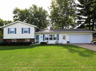 4038 E Shaulis Rd, Waterloo, IA 50702