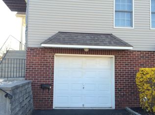 175 Manorhaven Blvd #G, Pt Washington, NY 11050