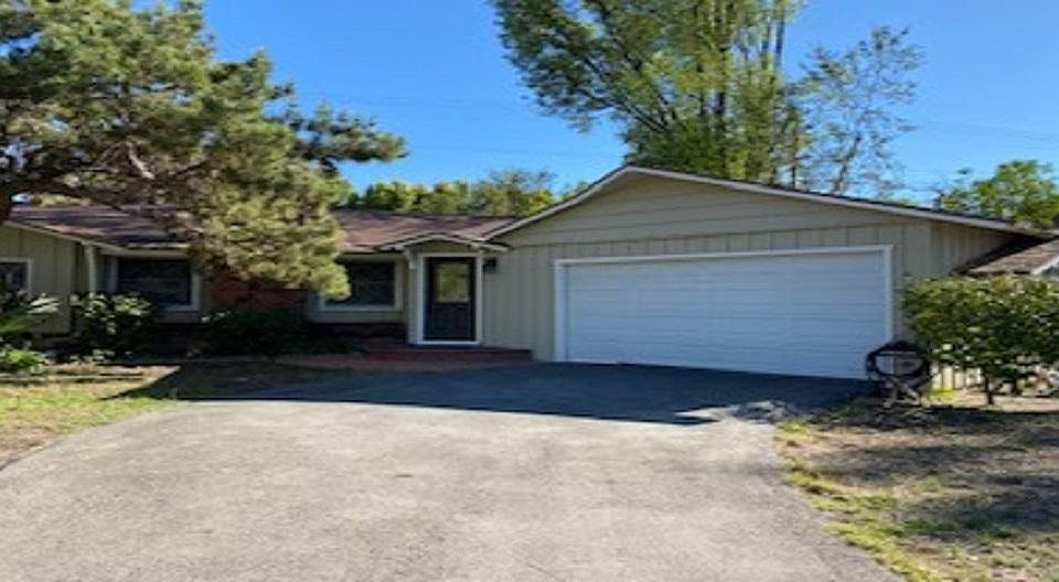 1st image of 23124 Leonora Dr