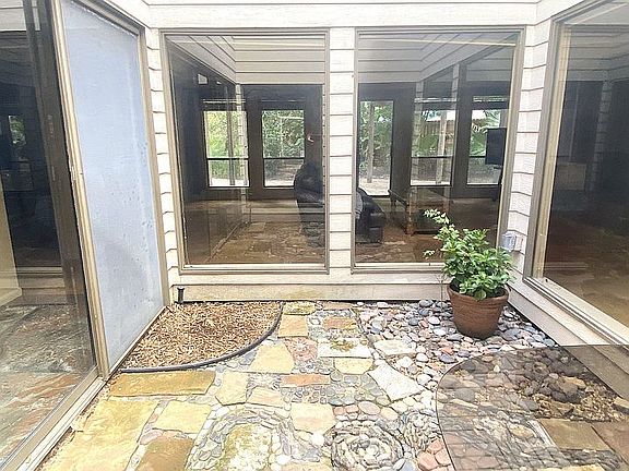 4th image of 12323 Ella Lee Ln