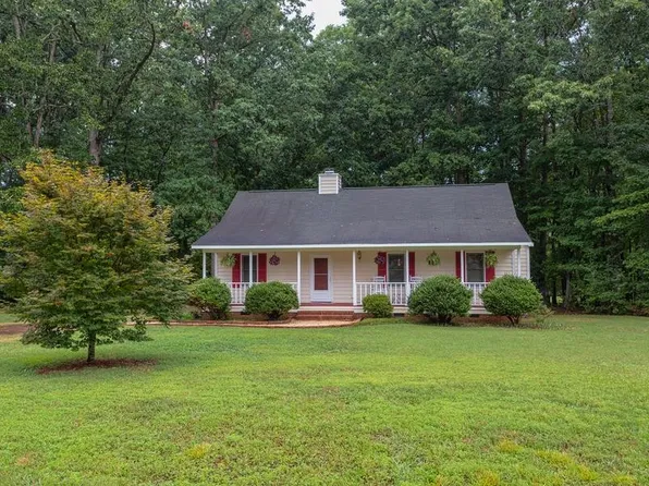 6220 Dawn Dr, Hurdle Mills, NC 27541