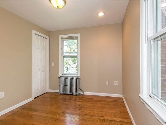 5th image of 226 Jefferson Ave Floor 2