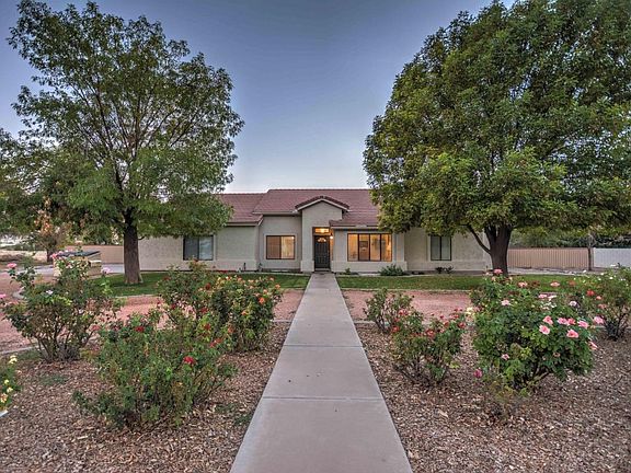 Beautiful curb appeal.