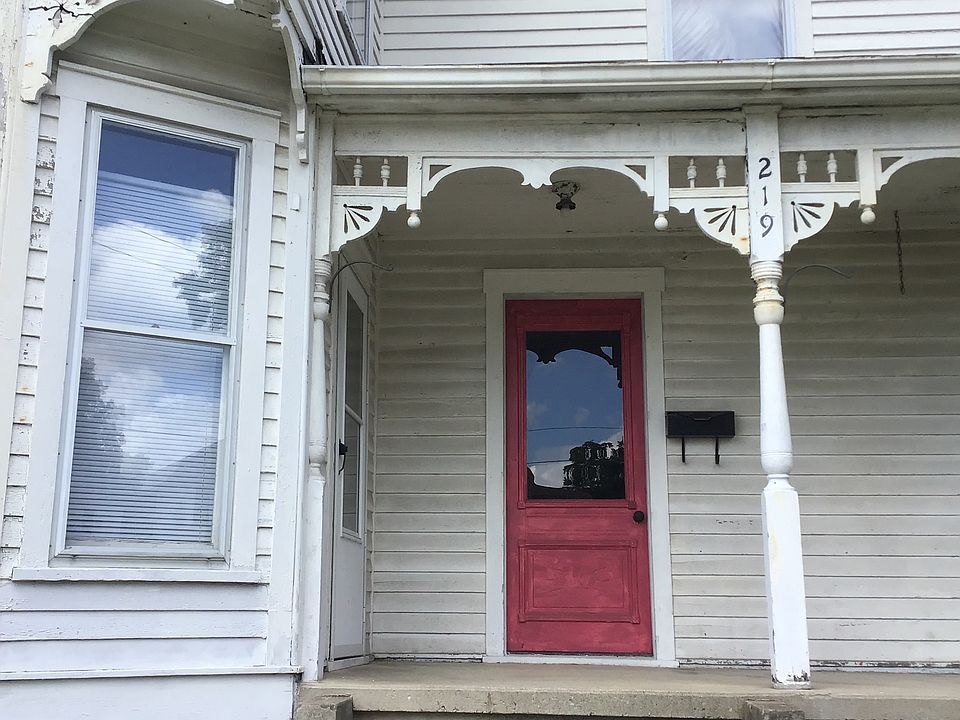 1st image of 219 S East St