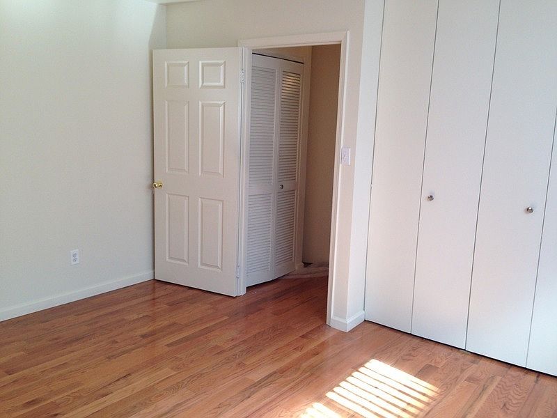 1st image of 179 Grand St Frnt 3