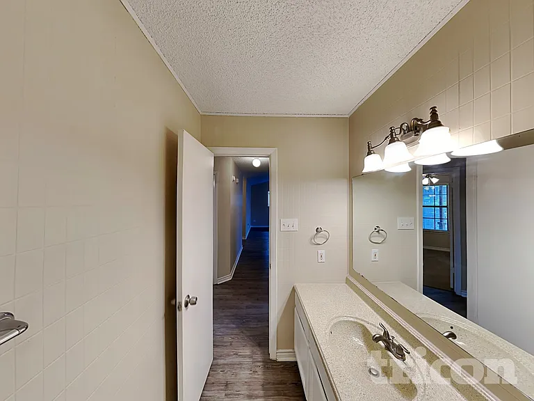 1912 Wurzburg Dr — Photo 14