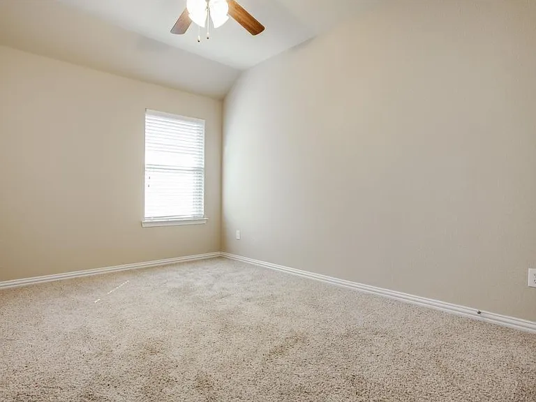 1120 Villa Paloma Blvd — Photo 15