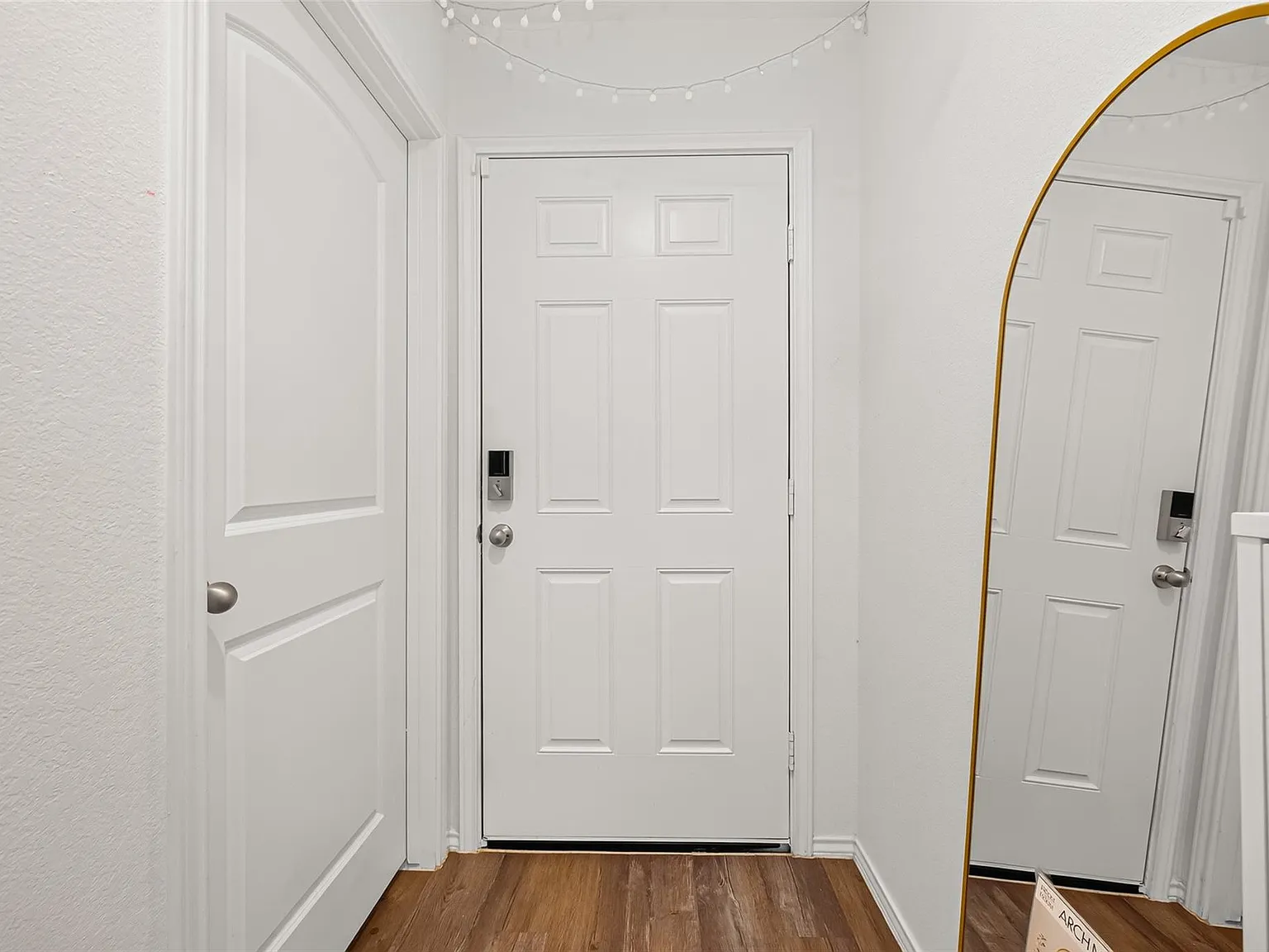 3 bed, 2.0 bath, 1338 sqft, $2,200 — Photo 4