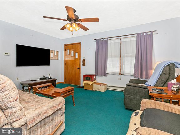 5th image of 122 Water St