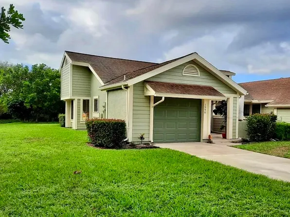 1590 SE Dewberry Ct, Port Saint Lucie, FL 34952