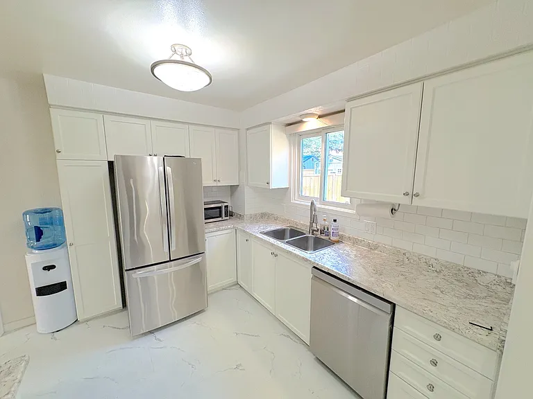 39 Elma St — Photo 12