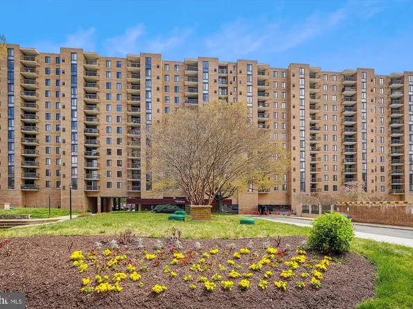 4500 S Four Mile Run Dr APT 110, Arlington, VA 22204