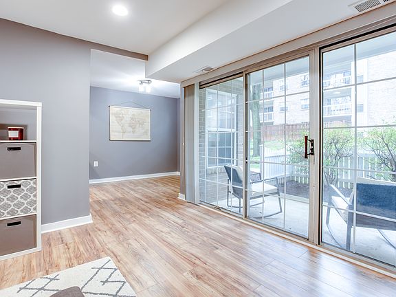 4th image of 1948 Kennedy Dr APT 101