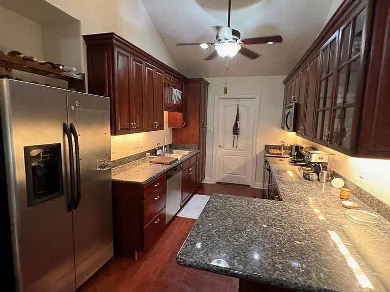 707 Community St — Photo 3