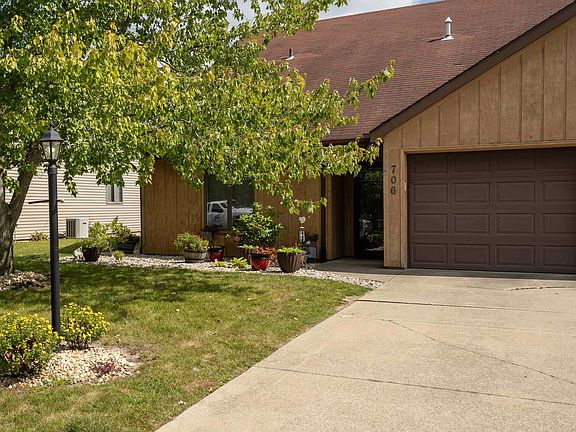 2nd image of 706 S Shore Ct