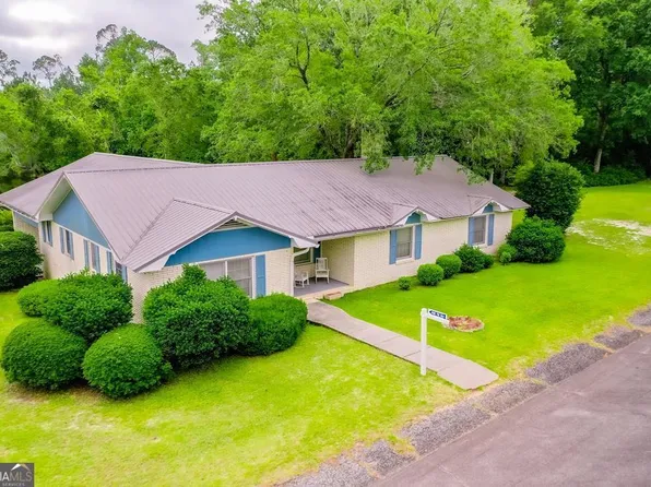 833 Smallee St, Alma, GA 31510