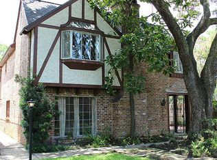 16 Kings Row, Houston, TX 77069