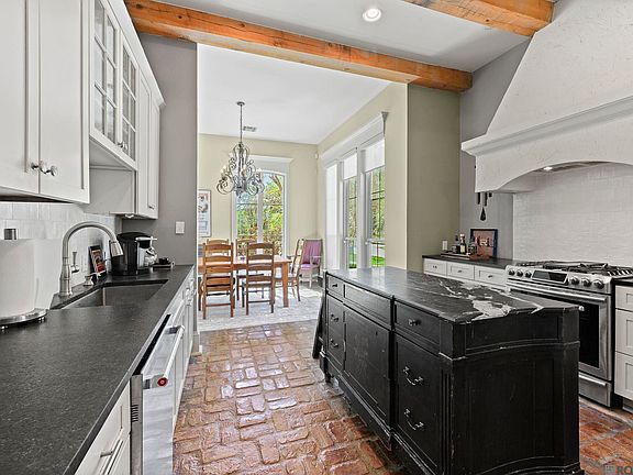 3rd image of 3231 Woodland Ridge Blvd