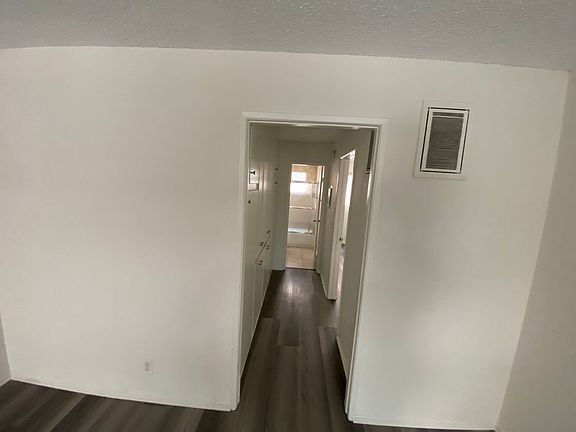 5th image of 21809 Lanark St #12-B
