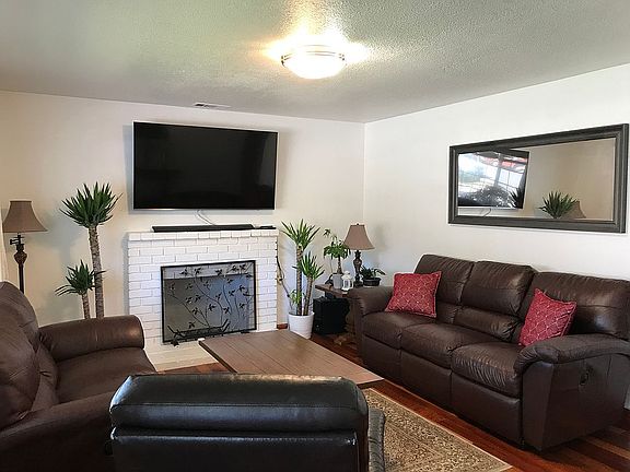 2nd image of 5752 Lilac Blossom Ln