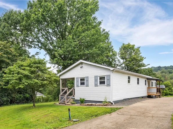 139 Booth Rd, Leechburg, PA 15656