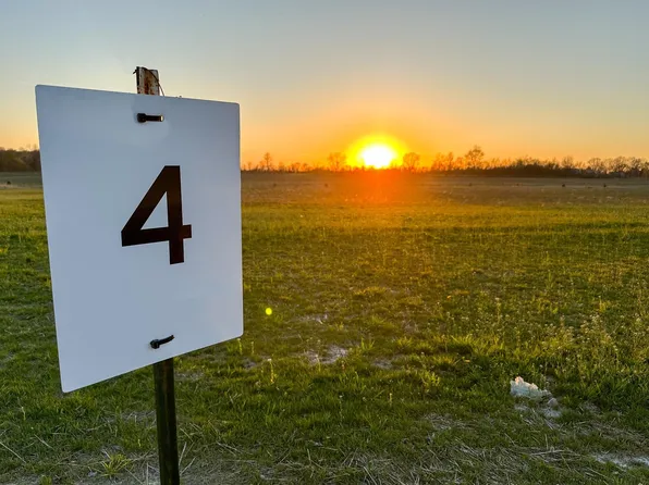 9788 N 220th Rd E, Roanoke, IN 46783