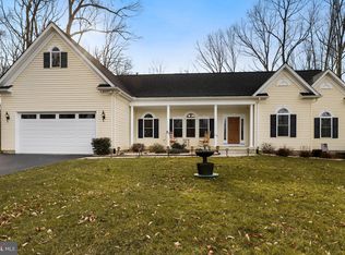 8393 Hickory Hollow Ct, Manassas, VA 20112