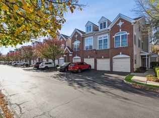 721 Firethorn Dr, Union, NJ 07083