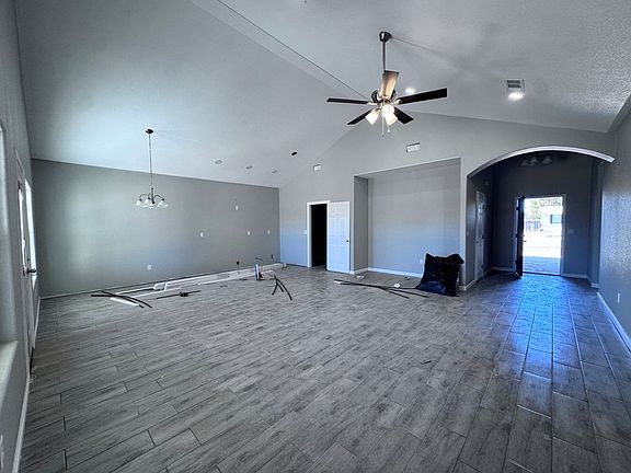 4th image of 2006 S Park St