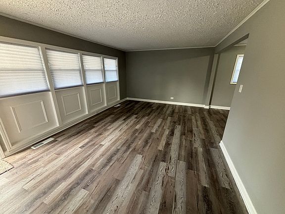 2nd image of 375 Indianwood Blvd