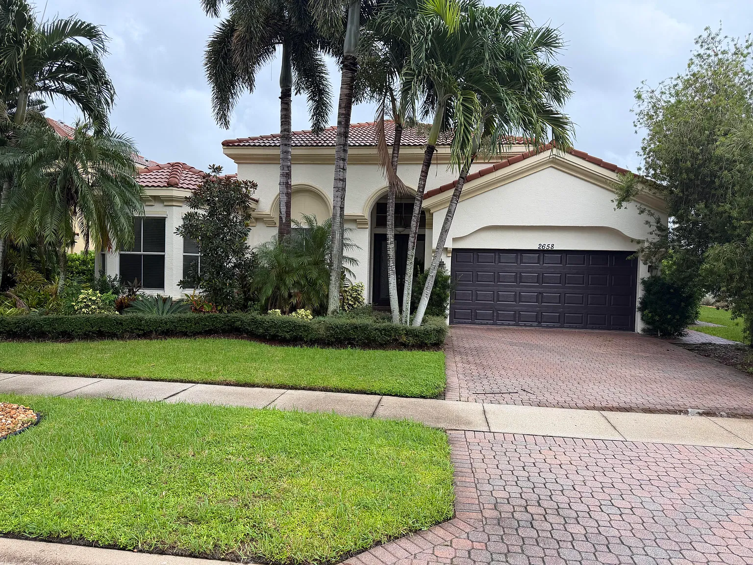 4 bed, 4.0 bath, 2805 sqft, $8,000 — Photo 1