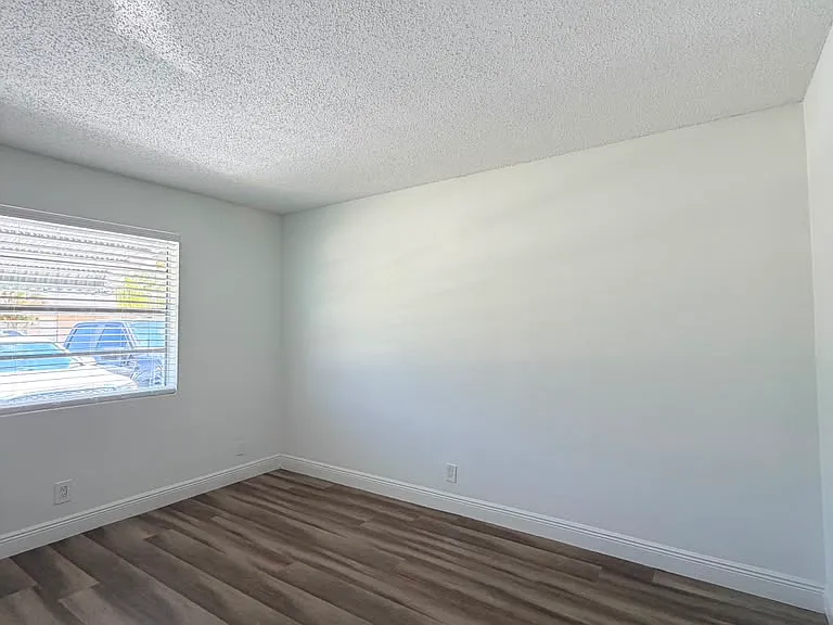 4749 Gladiator Cir — Photo 11