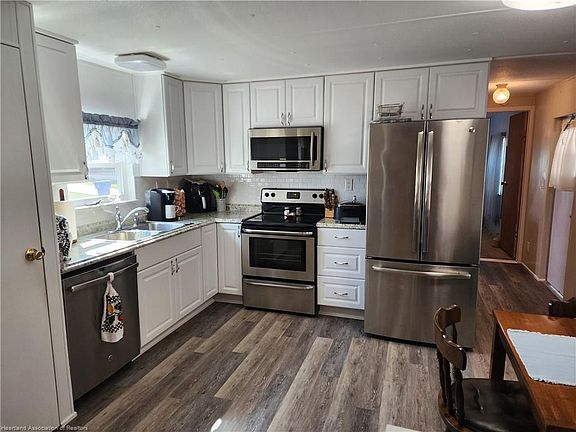 2nd image of 1211 Seamans St