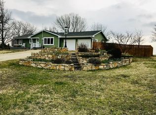 931 1890th Dr, Abilene, KS 67410