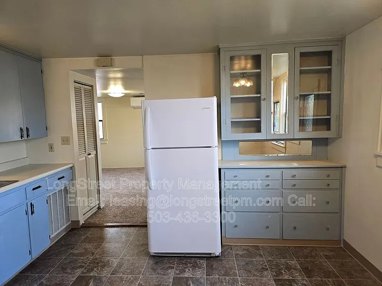 1052 SW Western Blvd #UPPER — Photo 14